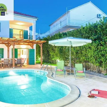 Villa Mare, 80 M From Sea בית נופש חוואר
