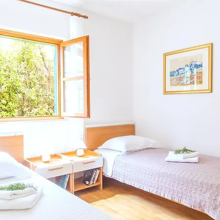 Villa Mare, 80 M From Sea חוואר
