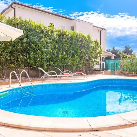 בית נופש Villa Mare, 80 M From Sea חוואר